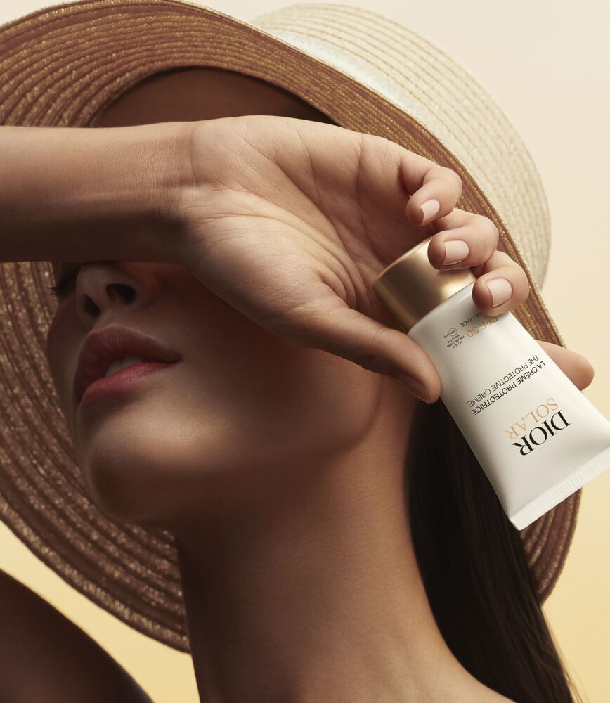 DIOR - Photography by VICTORIA ZSCHOMMLER